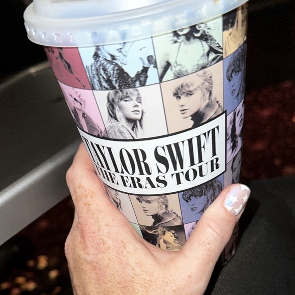 Taylor Swift AMC regular cup - Picture 4 of 4